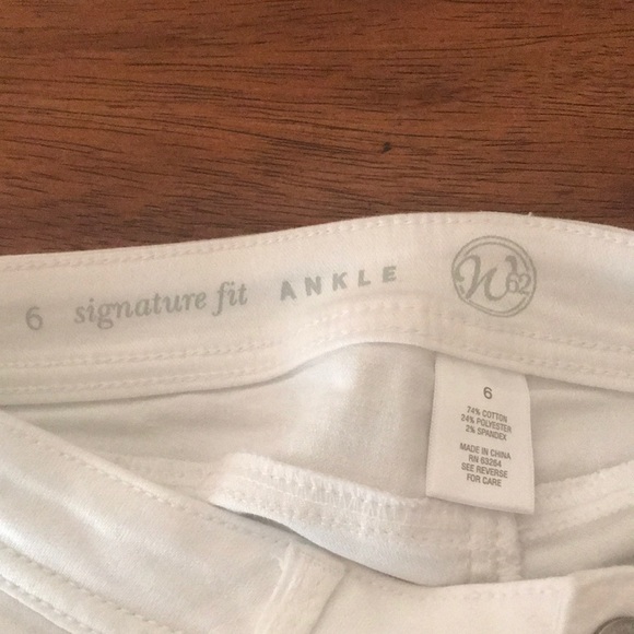 White ankle pants (going away soon) - Picture 4 of 4